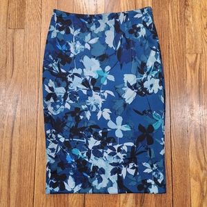 Cupio Size Small Pencil skirt Midi length